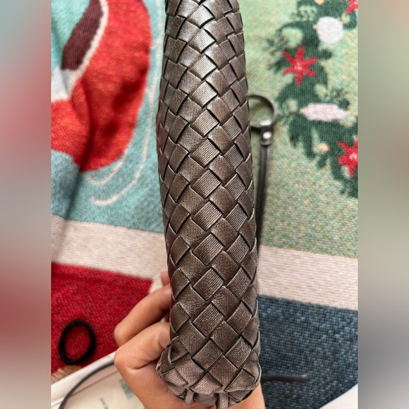 ✨💯100% Authentic Bottega Veneta Silver gray Woven Leather Nodini Crossbody Bag - Picture 6 of 14